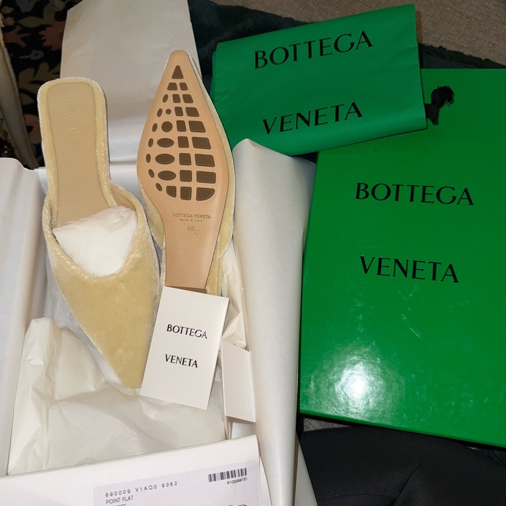Bottega Veneta Women's Moonbeam Mules